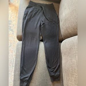 Lululemon Jogger Size 4 Black Joggers Athleisure 35801